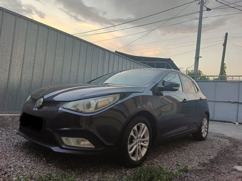 Продам автомобиль MG 5