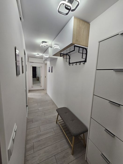 De inchiriat Apartament 2 camere, dormitor living, camara balcon