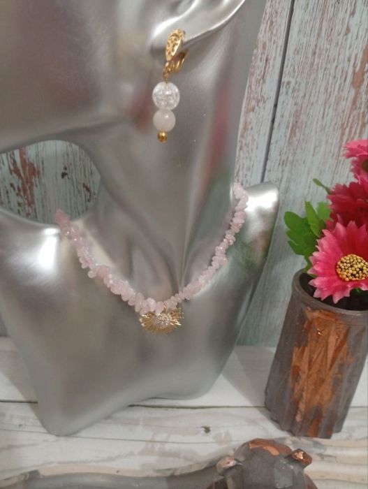 Серьги и чокер из розового квраца