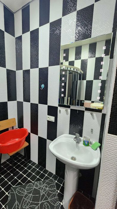 Сдается 2х комнатная квартира на 2 этаже Ориентир Торговый Центр