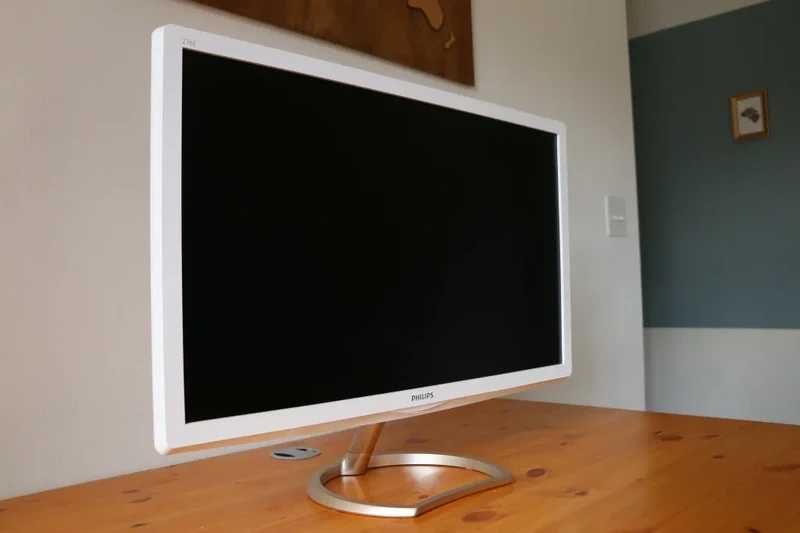 Monitor LED Philips 27" IPS 5ms Inch Quantum Dot, Dvi, Hdmi, 75 Hz