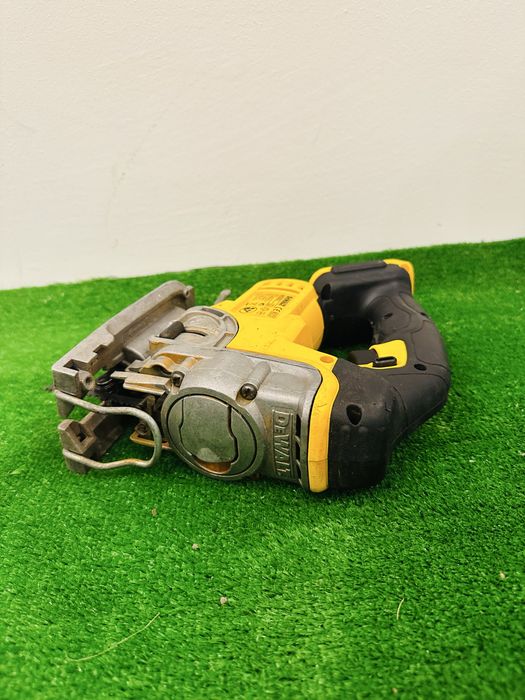 Pendular Dewalt DCS331