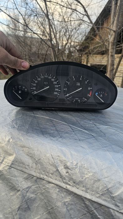 Капот на бмв е34