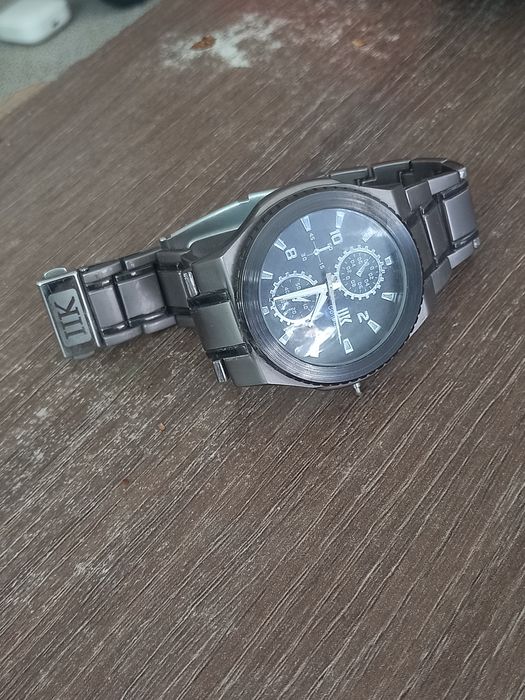 Vând ceas de mana bărbătesc