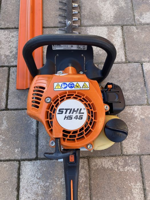 Foarfeca - motofoarfeca STIHL HS 45 gard viu -arbusti