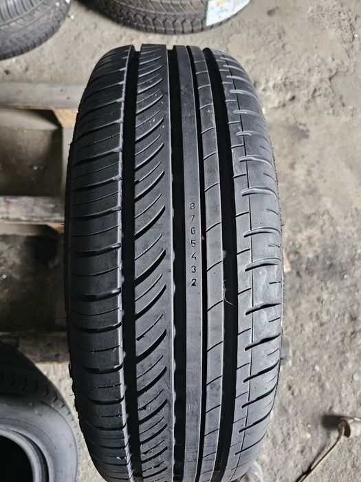 1 anvelopa vara 205 70 15C Nokian 9mm