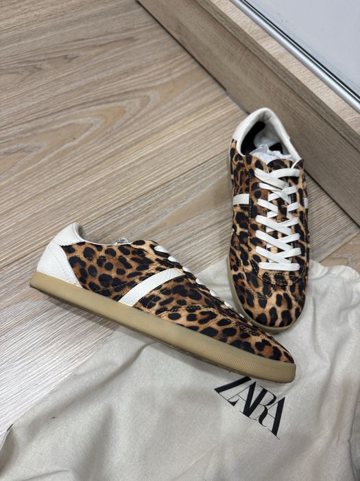 Дамски кецове Zara