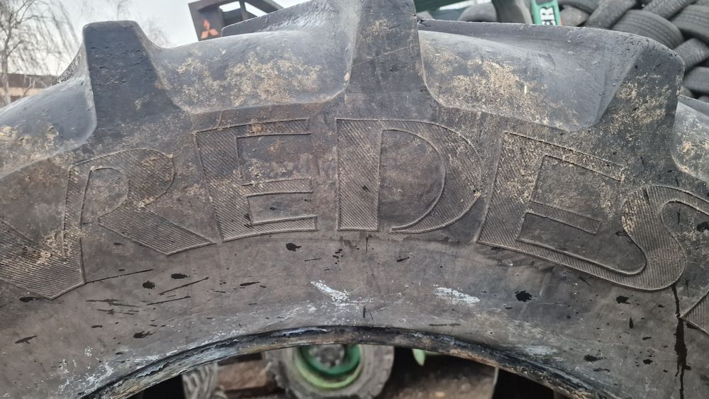 Anvelope agricole 18.4R38 (450/85R38) marca Vredestein