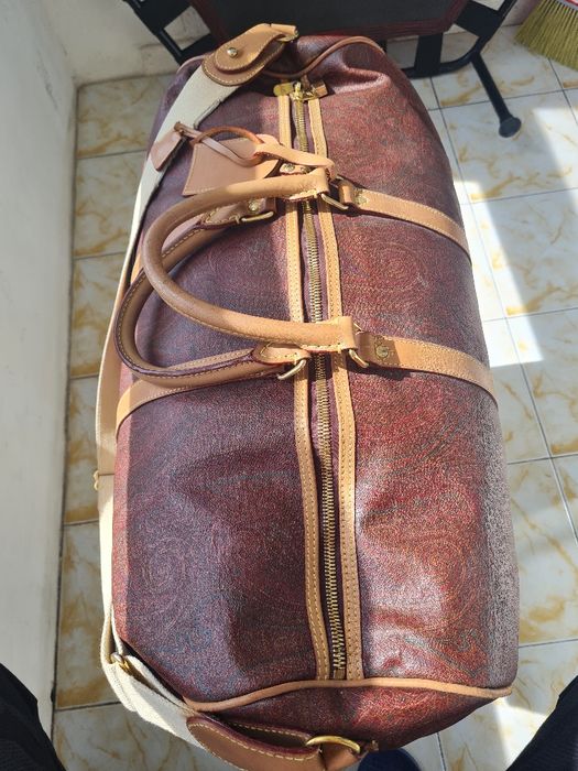 Продавам Марков Италиански кожен сак"ETRO"