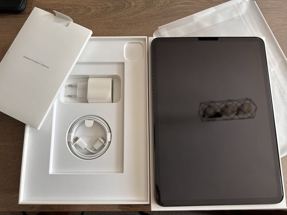 IPad Pro 11 - inch ( 2nd Generation ) Wi-Fi 128 GB