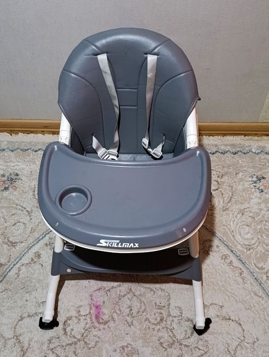 Продам десткии стул