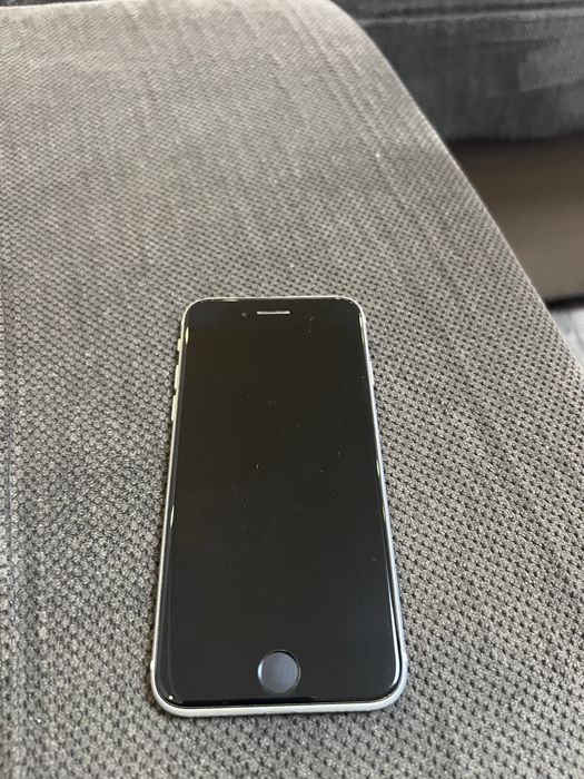 iPhone SE 2020 64 GB