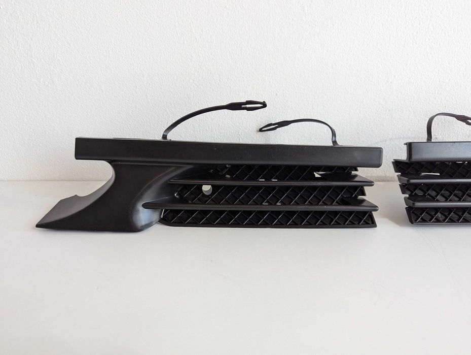 Капак предна броня Мерцедес Ц 202 Mercedes W202 C капаче Кука