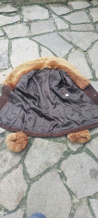 Продавам къс мъжки кожух.