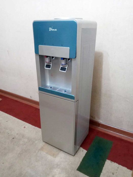 Кулер совук ва иссик сув учун куп ишлатилмаган яхши ишлидиган холатда!