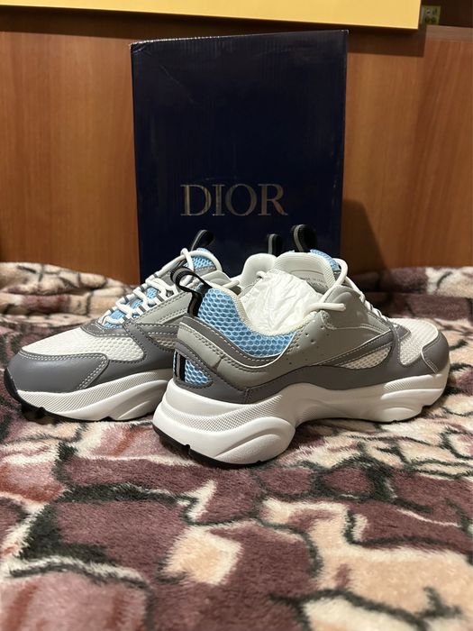 Чисто нови обувки DIOR