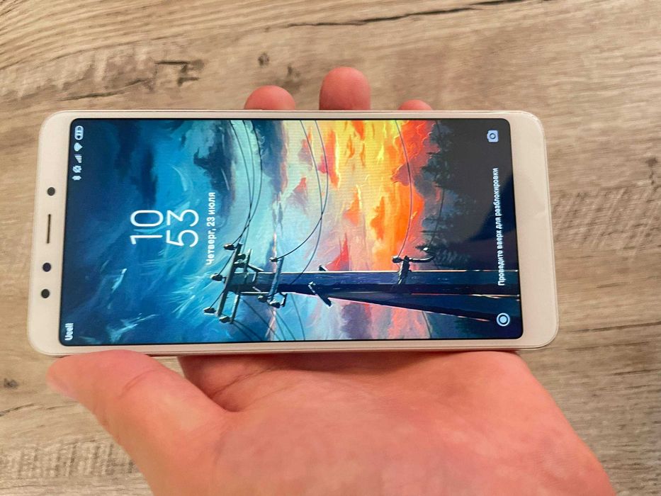 Redmi 5 16/2 o'rta holatda