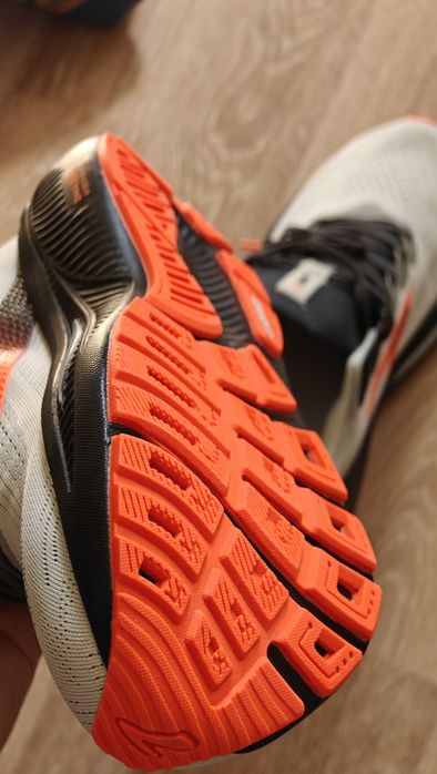 Кроссовки Brooks Ghost 17