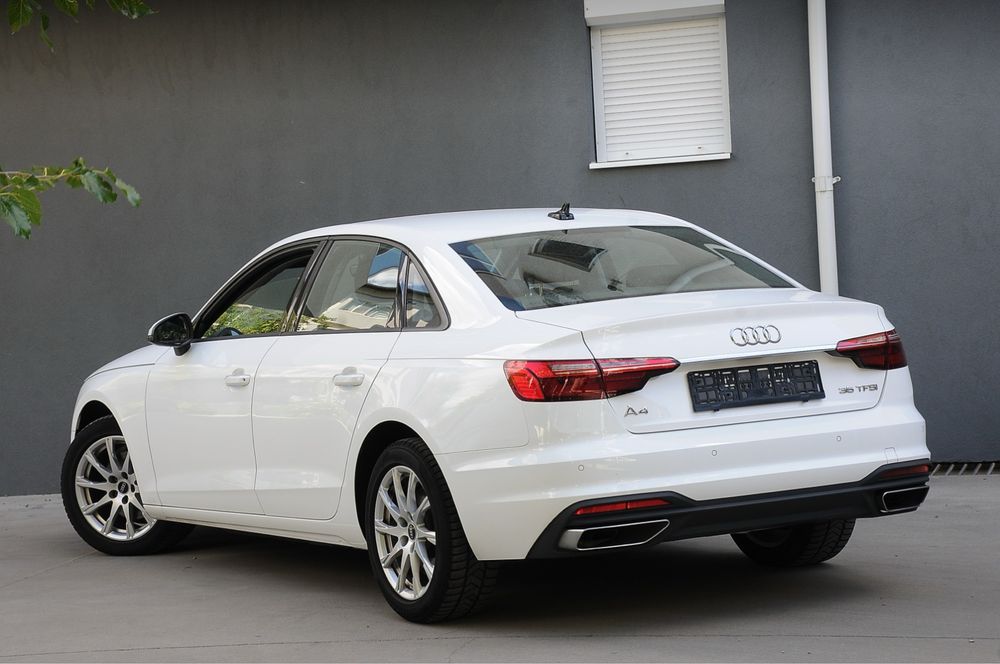 AUDI A4 2022 — imagine 4