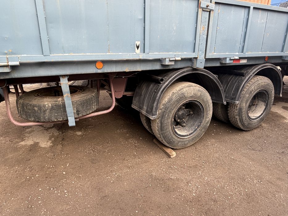 Продам Полуприцеп Маз конт-борт-универсал. 1989 год