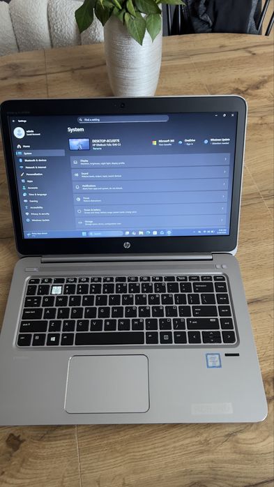 Laptop HP EliteBook Folio 1040 G3, i7, 8GB RAM, SSD 256GB, Full HD