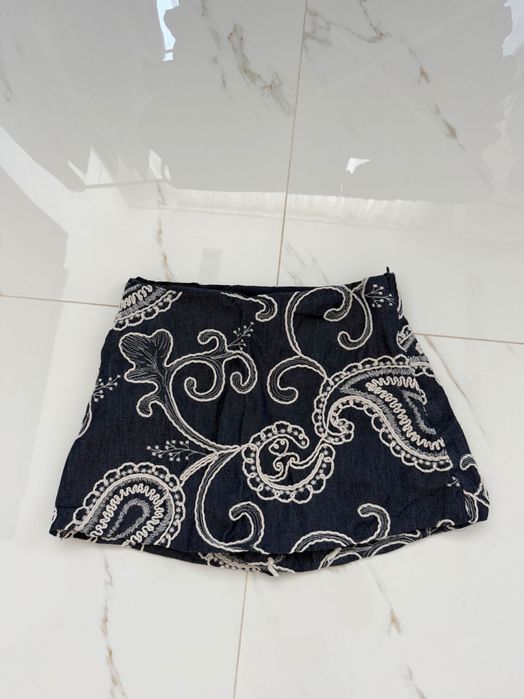 Zara/Зара къси панталони