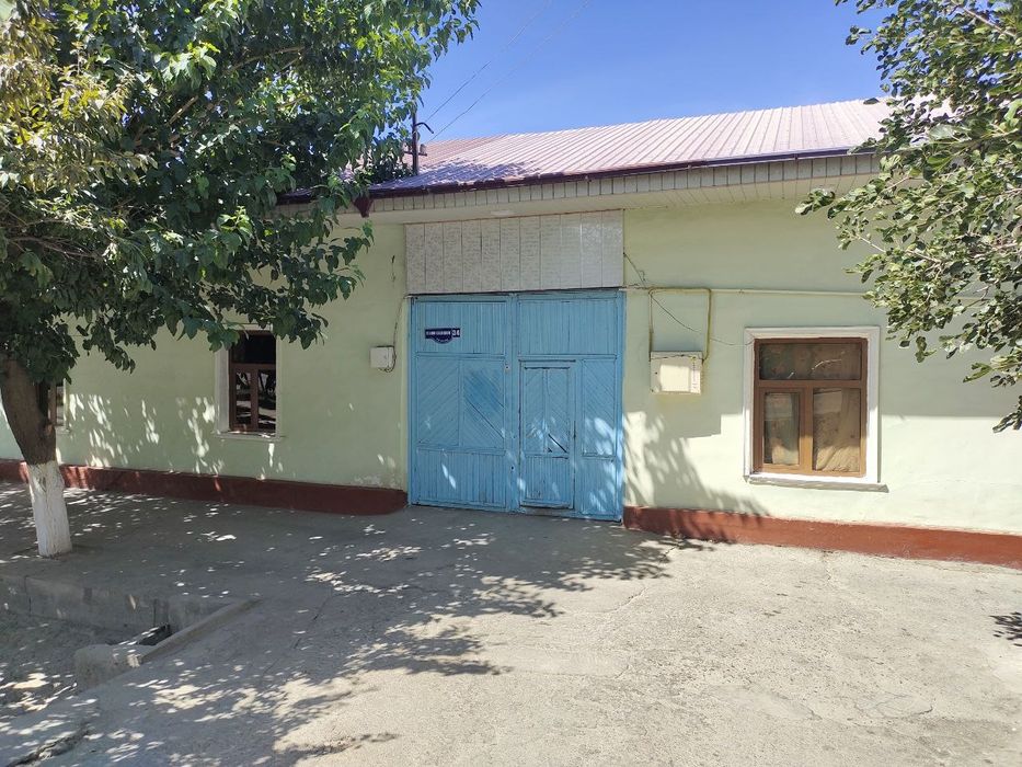 Eski shaharda hovli sotiladi