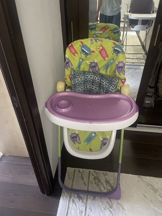 Продается столик для ребенка