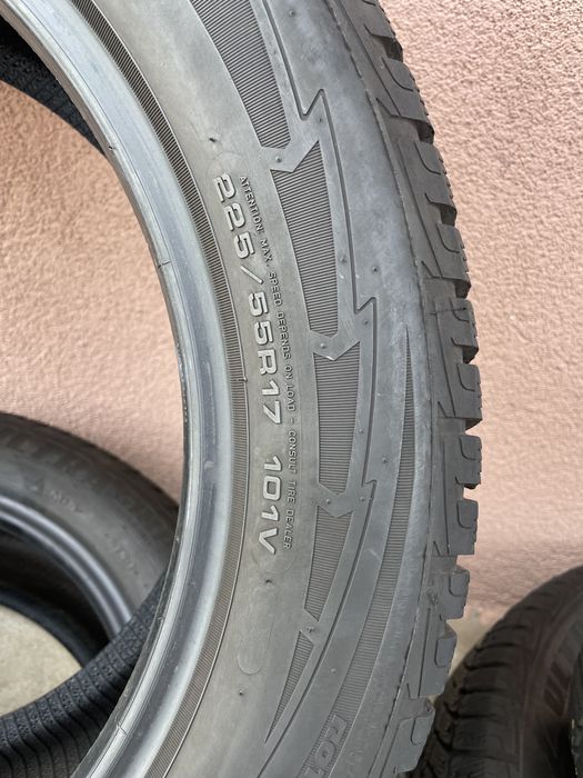 4бр.Зимни гуми GOODYEAR ULTRA GRIP PERFORMANCE/225/55/R17/dot1918