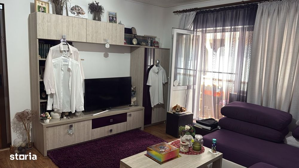 Apartament  2 camere de vânzare,etaj 1,mobilat și utilat