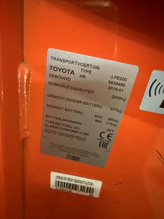 Transpaleta electrica Toyota LPE200