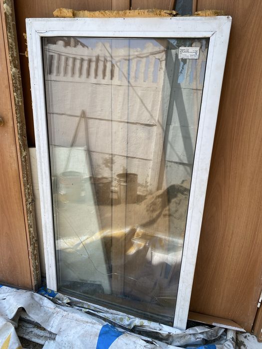 Продам пластиковое окно