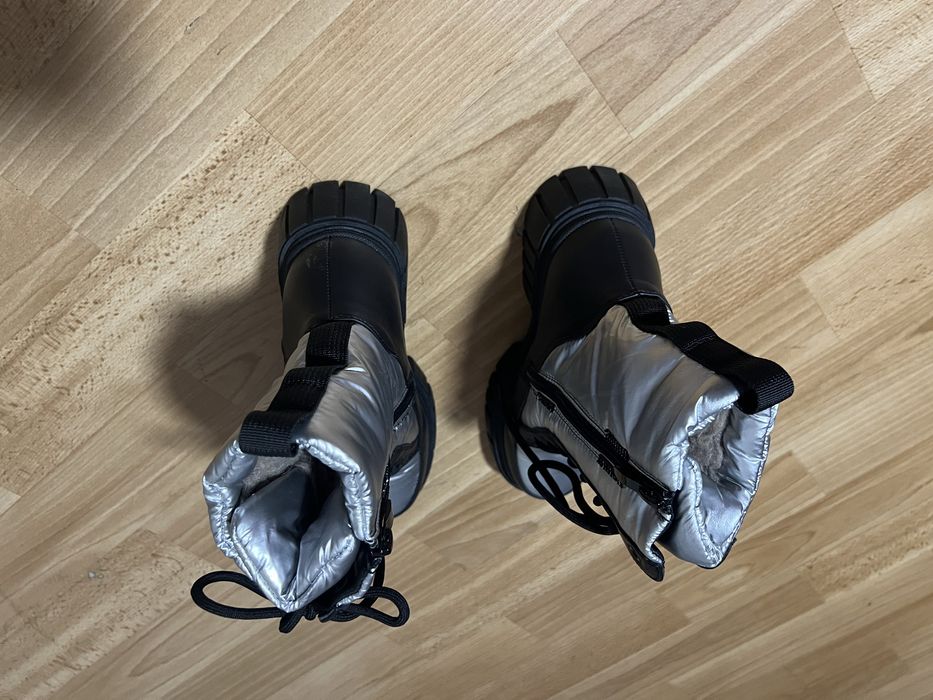 Продам  женские сапоги