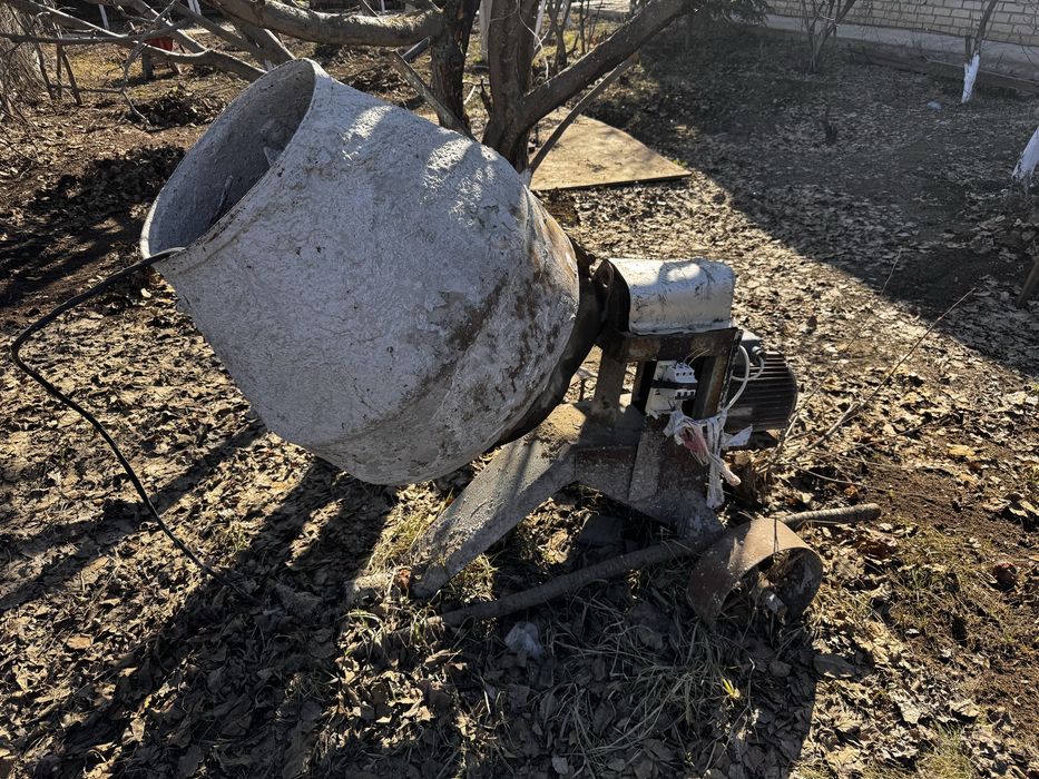 Бетономешалка советская