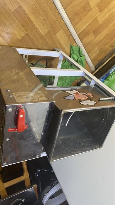 Тестомес бункерный тесто мешалка