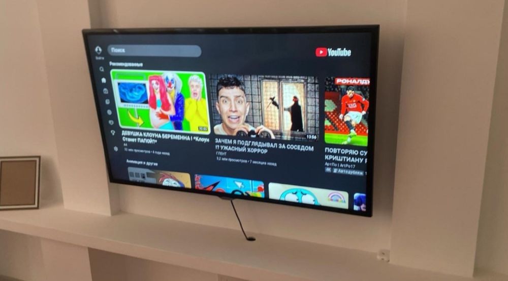 Samsung 120 см смарт телевизор