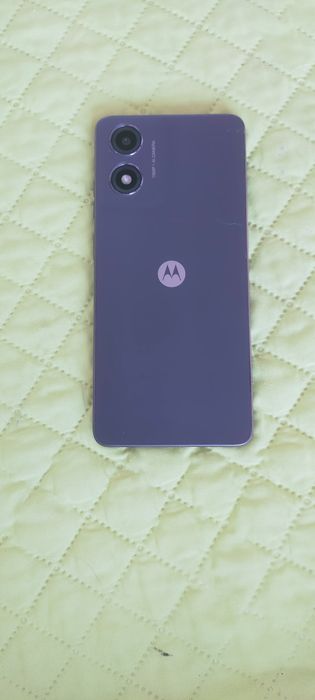 Motorola G04 arata bine