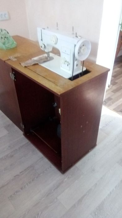 Машинка швеиная ножной