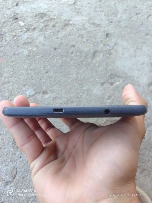 " Alcatel Tab " Запазен и работещ без зарядно идва с калъф