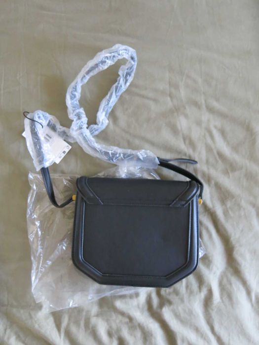 Дамска чанта през рамо Mango Envy, черен цвят