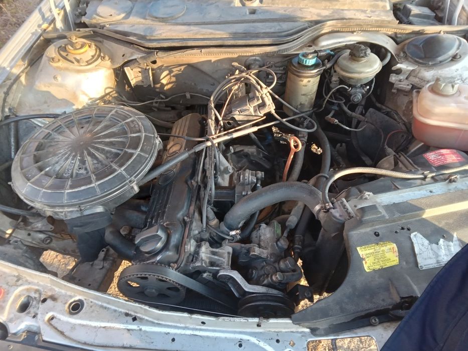 Продам Ауди 100С3 седан  об.2.3