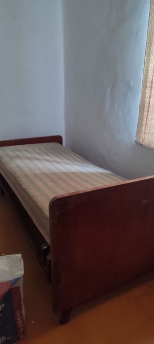 Продам 2 железные кровати