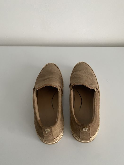 Mocasini din piele intoarsa si iuta