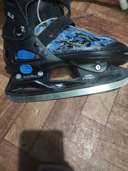 Продам детские коньки для мальчиков