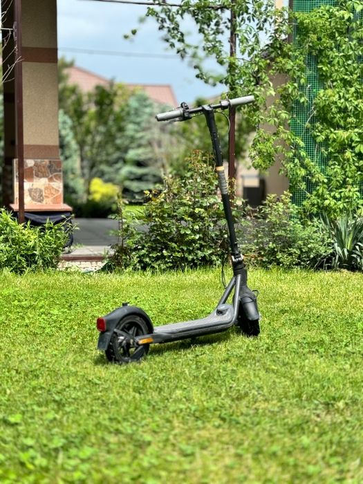 Электросамокат NineBot