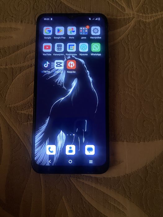 Телефон сатам Vivo Y02t
