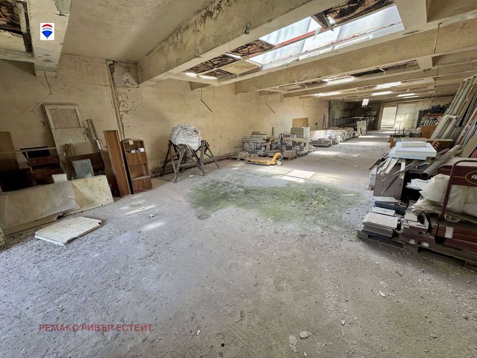 Продава се Промишлена сграда в с. Пиргово, Област Русе - 1424 кв.м за 245 €/кв.м - Снимка #8