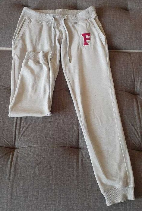 футболка женская белая в комплекте с шортами и джогерами