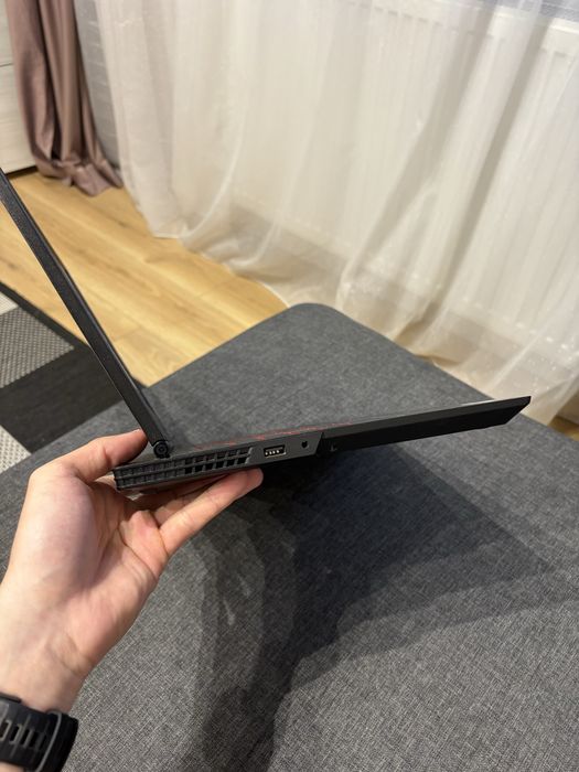 Laptop Lenovo Legion Y530-ICH i5-8300H, GTX 1050Ti , 1.5TB, 16GB RAM