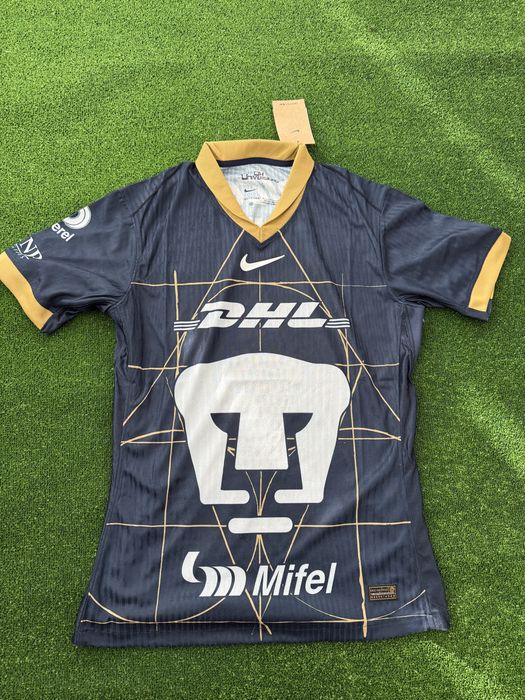 Висококачествени футболни тениски